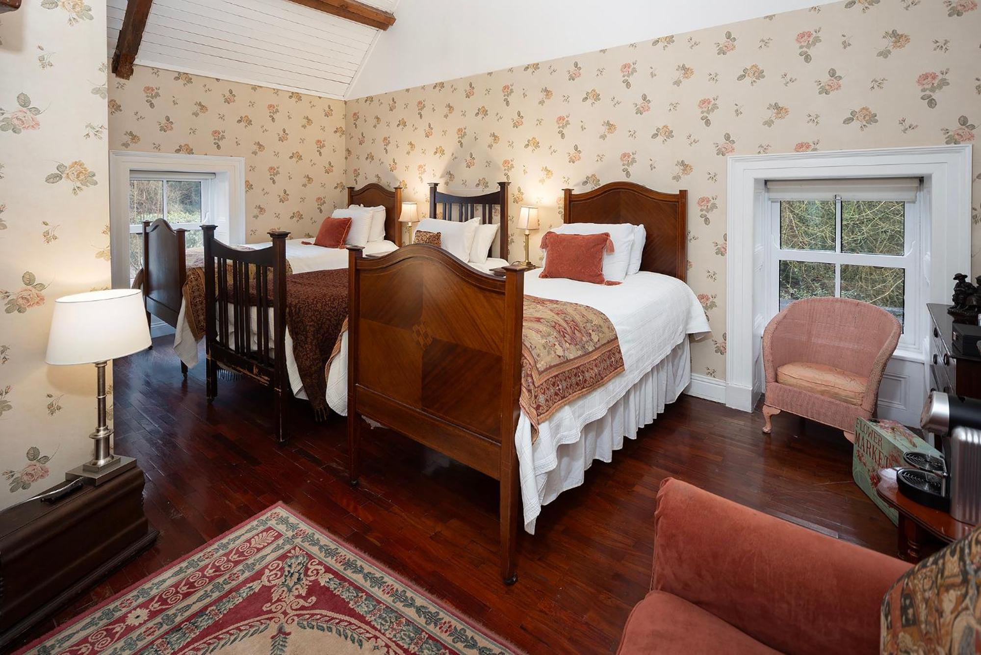 Barnabrow Country House Killinagh ภายนอก รูปภาพ